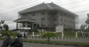 Manajemen Konstruksi Bank Indonesia Pontianak 2 2